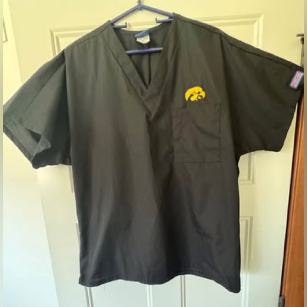 Cherokee‎ scrubs top Black V-Neck Shirt with Tigerhawk Iowa Hawkeyes logo